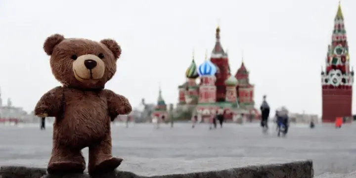 Kandinsky 2: bear.jpeg